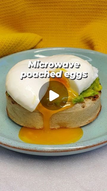 Emily Scott on Instagram: "MICROWAVE POACHED EGGS 🥚. Fastest poached egg EVER 😍🙌. Want to know how to cook a poached egg in less than 1 minute? Microwave it! It's so quick and easy, save this post and give it a try 👇. Tip: the timing will vary depending on the brand and power of your microwave (mine is 900W), so you may need to tweak it to suit yours. I recommend starting with 40-45 seconds for large eggs, then if it requires further cooking time, add 5-10 seconds at a time until the egg/s are cooked to your liking. Method: 🥚 Grease as many microwave-safe ramekins or small dishes as required with a little oil or butter. 🥚 Crack an egg into each dish, then boil the kettle & pour in enough freshly boiled water so that the egg is completely submerged. 🥚 Carefully prick the egg yolk & w Eggs In A Microwave, Microwave Poached Eggs In A Cup, How To Cook Eggs In The Microwave, Poached Egg In Microwave, Microwave Poached Eggs, Poached Eggs Microwave, Cooking Poached Eggs, Emily Scott, Microwave Eggs