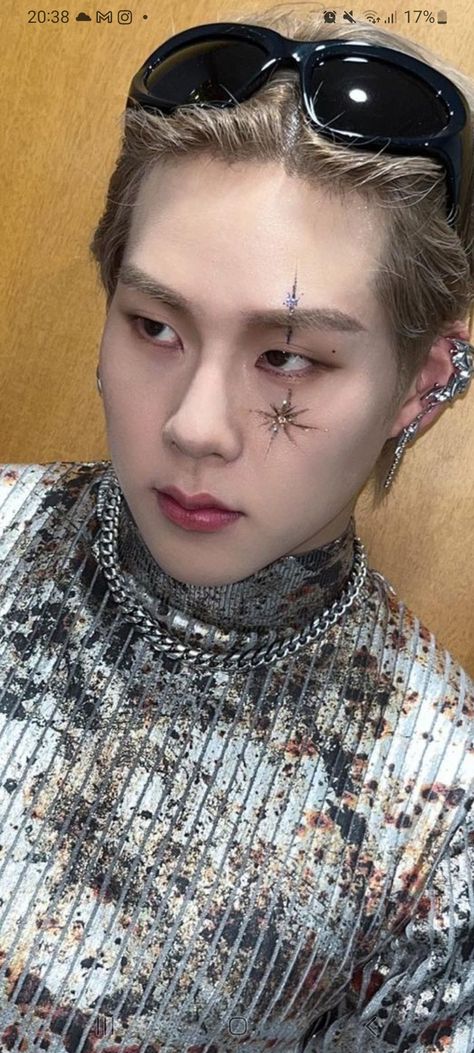 Male Kpop Idol Makeup, Kpop Idol Makeup Look, Idol Makeup, Makeup Practice, Male Makeup, Boy Idols, Korean Makeup, Monsta X, Kpop Idol