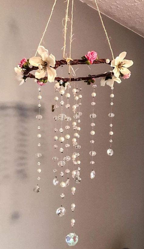 $43.99 · This beautiful crystal mobile is sure to provide the finishing touches to any home or nursery. Perfect for a one of a kind house warming or baby shower gift! This mobile is 100% handmade. It takes… Carillons Diy, Crystal Mobile, Baby Mobil, Diy Decoracion, Diy Wind Chimes, Diy Christmas Decorations, White Shabby Chic, Buy Handmade, Shabby Chic Decor