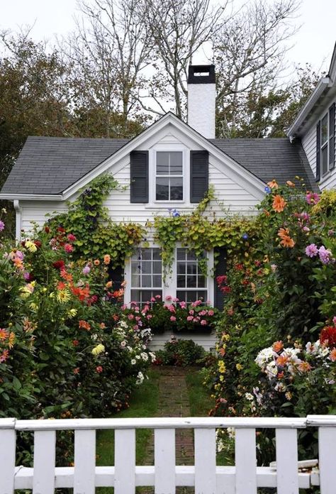 The Emily Post House in Edgartown, Martha's Vineyard Adding On To The Back Of The House, Juniper Landscaping, 2024 Manifesting, Dream Homestead, Tudor Cottage, Storybook Homes, Side Yards, Decor Studio, Casa Vintage