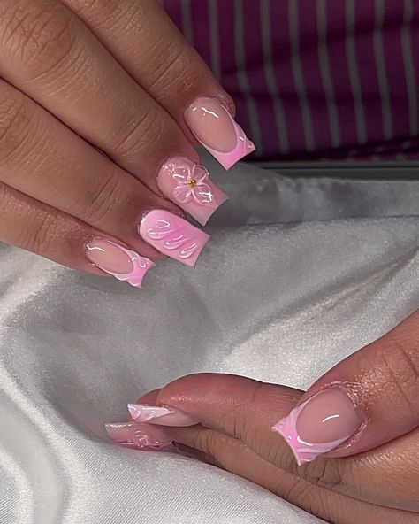 Short nails/frenchie appreciation 😮‍💨💞 Frenchies Nails Short, Short Pink Acrylic Nails, Girly Acrylic Nails, Pretty Gel Nails, Short Acrylic Nails Designs, Pink Acrylic Nails, Short Acrylic Nails, Pretty Acrylic Nails, Mani Pedi