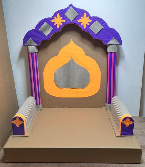 Ganpati decoration ideas Temple Backdrop, Jay Ganesh, Cardboard Crafts Decoration, Ganesh Decoration, Diwali Painting, Ganpati Decoration Theme, Ganpati Decor, Mandir Decoration, Ganesh Chaturthi Decoration