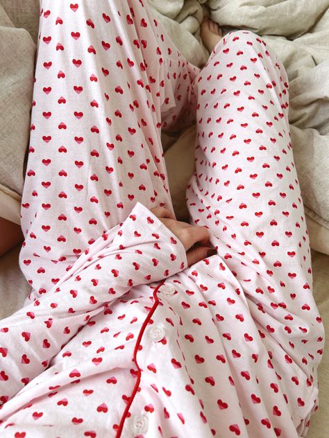 Heart Pjs, Eberjey Pajamas, Pink Pjs, Pajamas Aesthetic, Silk Pjs, Comfy Pjs, White Pajamas, Pajamas Comfy, Cute Pajamas