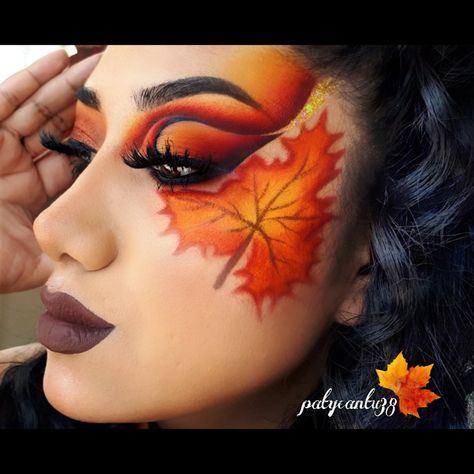 Graduation Themes, Holiday Eyeshadow, Autumn Makeup, Halloween Makeup Pretty, Halloween Eye Makeup, Face Paintings, Fall Makeup Looks, Halloween Eyes, Creative Eye Makeup