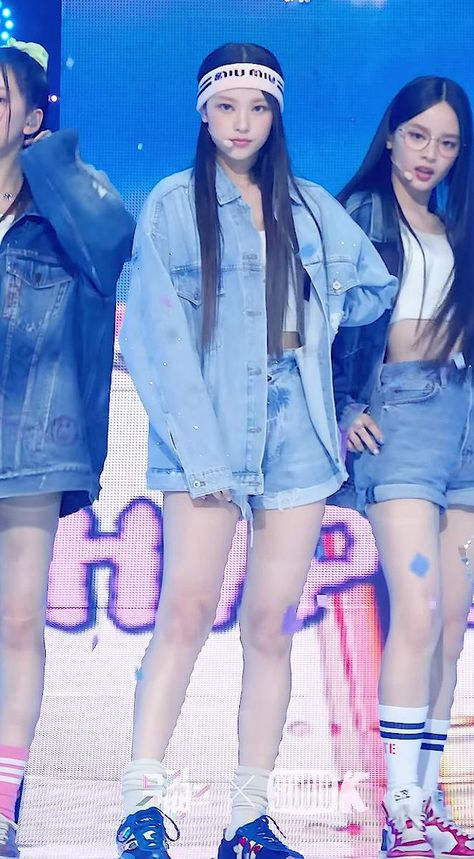 New Jeans Haerin Outfit, Kpop Sport Outfit, Haerin Outfits Casual, New Jeans Hype Boy Outfit, Newjeans Hype Boy Outfit, Haerin Stage Outfit, Haerin New Jeans Outfit, New Jeans ヘリン, New Jeans Stage Outfit