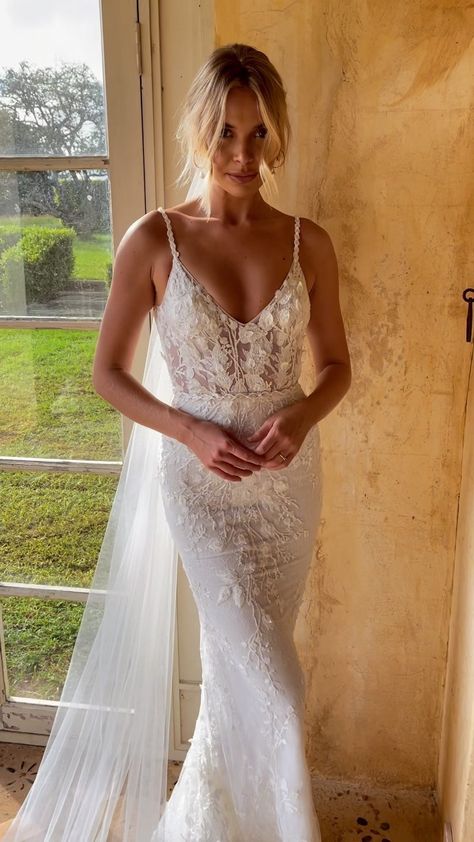 Made with Love Bridal (@madewithlovebridal) posted on Instagram: “Have you met our Romantic Remi? ✨ Paired perfectly with our Ruby veil, she is perfect for the feminine bride! 🤍 x #mwlremi” • May 27, 2022 at 2:16am UTC Remi Made With Love, Remi Made With Love Bridal, Lace Trim Maxi Wedding Dress, Pink Lace Trim Wedding Maxi Dress, Willowby By Watters Olena, For Love And Lemons Willow Bridal Gown, Wedding Day Dresses, Beach Wedding Dress, Be Perfect