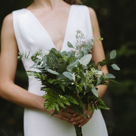 Simple Bridesmaid Bouquets, Rose Bridesmaid Bouquet, Wedding Bridesmaid Bouquets, Eucalyptus Wedding Bouquet, Fern Wedding, Simple Wedding Bouquets, Greenery Wedding Bouquet, Bridesmaid Bouquet White, Green Wedding Bouquet