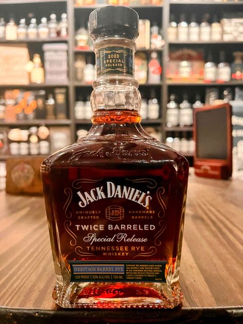 Jack Daniels Drinks, Jack Daniels Single Barrel, Jack Daniels Bottle, Jack Daniel's Tennessee Whiskey, American Whiskey, Alcohol Bottles, Tennessee Whiskey, Rye Whiskey, Jack Daniel