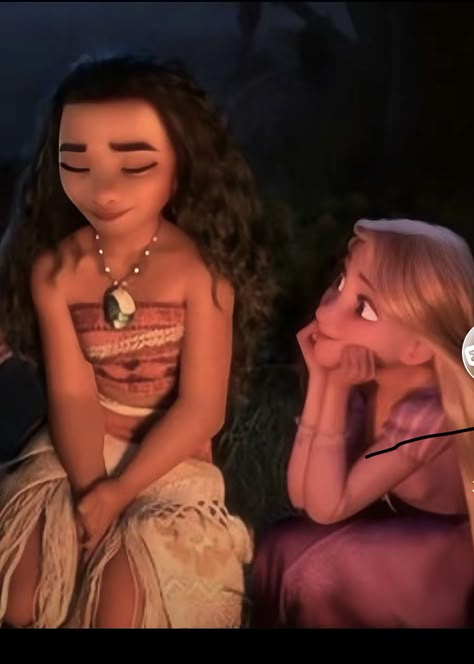 Moana And Rapunzel, Disney Besties, Brunette Curly Hair, Moana Aesthetic, Moana 2016, Funny Princess, Two Besties, Rapunzel And Eugene, Cute Disney Pictures