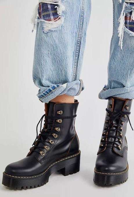 Dr Martens Leona, Dr Martens Outfit, Boot Fashion, Doc Martens Boots, Feminine Details, Leather Heeled Boots, Leather Lace Up Boots, Vintage Boots, Platform Ankle Boots