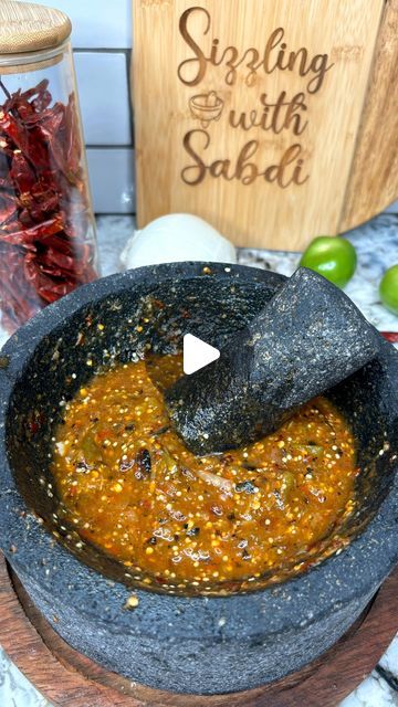 Sizzling With Sabdi on Instagram: "Hey Sizzlers! 🔥 On Mondays I usually get everything ready for the week. What we use the most is salsa, beans, cheese and eggs. This week I made a salsa molcajeteada with my molcajete from @cemcui_artesanias 🥰  Ingredients: 20 Chile piquin  4 chiles de arbol  1lb tomatillos  2 garlic cloves  A small piece of onion  1/4 cup water  Salt to taste  Beware: this salsa is definitely spicy! 🌶️ Molcajete salsas are always extra flavorful compared to the blender idk why that is but it makes such a difference 🤤 If you want one shipped to your house you can use code SIZZLING to save ♥️ Perfect for taco Tuesday and any day. Hope y’all enjoy! - - - #salsa #spicysalsa #tacotuesday #cooking #mexican #mexicanfood #sizzlingwithsabdi" Salsa Molcajete Recipes, Molcajete Salsa Recipe, Molcajete Salsa, Mexican Salsa Recipes, Con Carne Recipe, Mexican Salsa, Salsa Recipes, Fast Dinner, Spicy Salsa