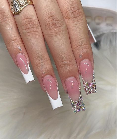 Nails Diamonds, Acrylic Nails Almond Shape, Shiny Nails Designs, Acrylic Nails Nude, Emerald Nails, Gel Nails Diy, Colored Acrylic Nails, French Tip Acrylic Nails, Nails Only