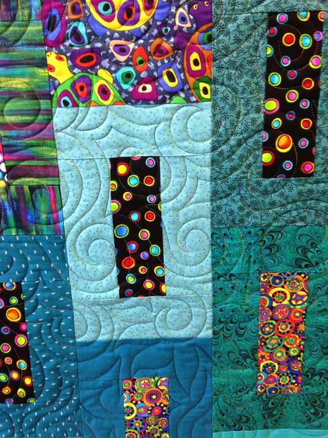 A Quilt A Week: Quilts 25 - 29! Charity Quilts! Charity Quilt Patterns Free, Easy Charity Quilts Free Pattern, Quilts For Charity, Easy Charity Quilts, Charity Quilt Ideas, Charity Quilts Patterns Free, Charity Quilt Patterns, Keyhole Quilt, Masculine Quilts