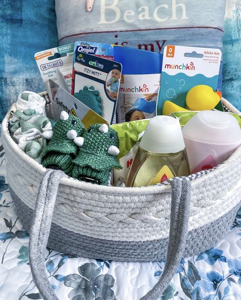 Baby Essentials Gift Basket, Baby Shower Basket Gift Ideas Boy, Diaper Caddy Gift Basket, Basket Baby Shower Gift, Baby Shower Essentials, Baby Shower Basket, Shower Baskets, Shower Essentials, Gifts Baskets