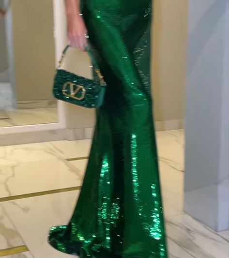 Green Princess Dress Aesthetic, Emerald Green Princess Dress, Princess Dress Aesthetic, Green Princess Dress, Hugo Book, Green Princess, Girl Energy, Evelyn Hugo, Dress Aesthetic