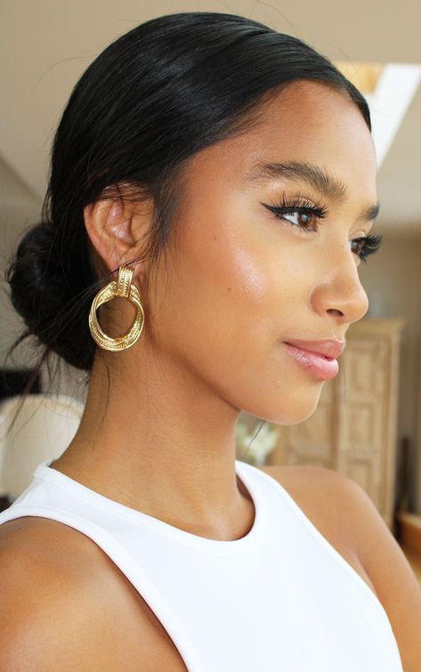 Gold Twist Line Effect Statement Earrings Hair Earrings, Styled Outfits, Pink Pendant, Hammered Hoop Earrings, Gold Statement Earrings, Earrings Accessories, Double Chain, Accessories Collection, Layering Necklace