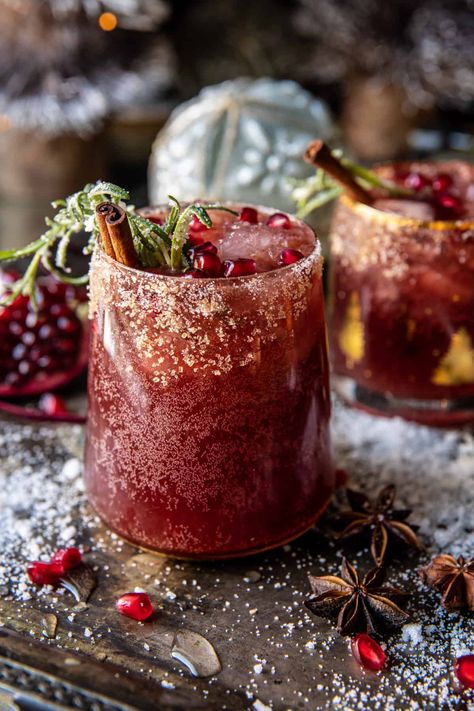 Christmas Margarita, Christmas Cocktail, Boozy Drinks, Fancy Drinks, Mixed Drinks Recipes, Half Baked Harvest, Cocktail Drinks Recipes, Christmas Cocktails, Alcohol Drink Recipes