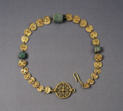 Jewels of the Ancient World Roman Necklace, Imperiul Roman, Ancient Necklace, Ancient Roman Jewelry, Byzantine Jewelry, Ancient Jewels, Roman Jewelry, Ancient Jewellery, Historical Jewellery