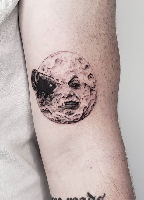 I want it on my left wrist To The Moon Tattoo, Physics Tattoos, Film Tattoo, The Moon Tattoo, A Trip To The Moon, Harry Tattoos, Abstract Tattoo Designs, Moon Tattoos, Boho Tattoos