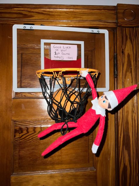 Elf On The Shelf Basketball Ideas, Elf On The Shelf Sports Ideas, Elf Basketball Ideas, Basketball Elf On The Shelf Ideas, Elf Baseball Ideas, Football Elf On The Shelf Ideas, Elf On The Shelf Baseball Ideas, Elf On The Shelf Football Ideas, Baseball Elf On The Shelf Ideas