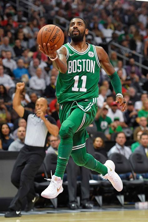 Kyrie Irving Celtics, Irving Wallpapers, Basketball Players Nba, Basketball Highlights, Bola Basket, Nba Wallpapers, Nba Legends, Jayson Tatum, Basketball Pictures