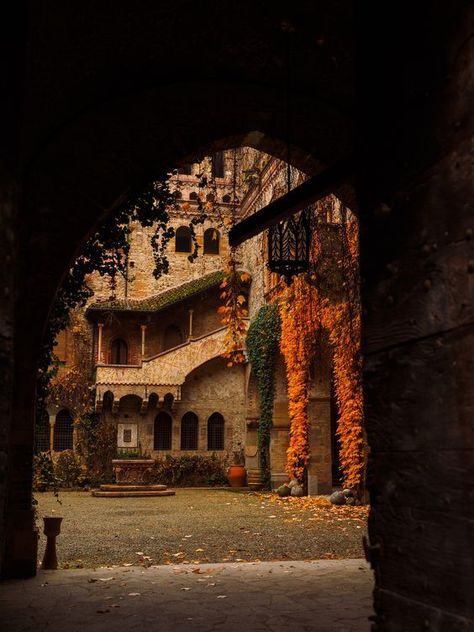 Court Aesthetic, Autumn Court, House Of Wolves, Fall Instagram, Castle Aesthetic, Italy Holidays, Italy Photography, A Court Of Mist And Fury, Italy Vacation