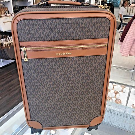 Michael Kors Logo Rolling Travel Trolley Suitcase Carry On Bag - Brown Empty Gift Boxes, Large Backpack Travel, Candle Lighters, Metal Water Bottle, Michael Kors Logo, Water Bottle Holders, Shoe Gifts, Large Backpack, Kors Jet Set