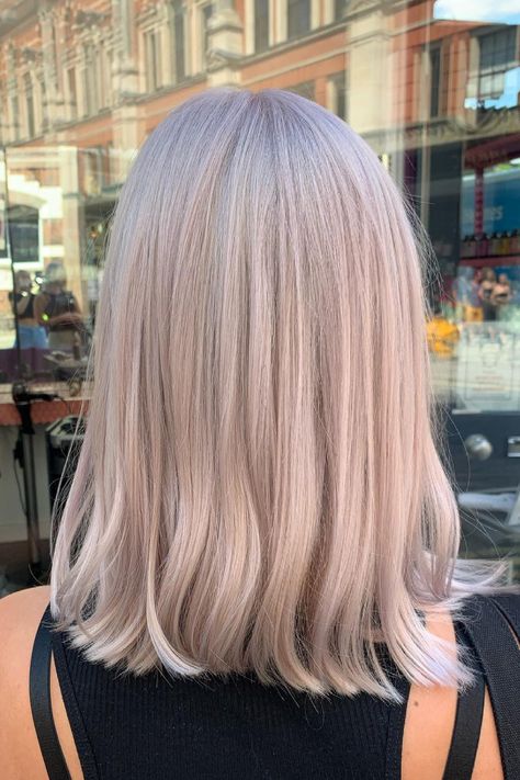 Ashy Rose Hair, Pearlescent Hair Color, Ash Pink Blonde Hair, Pearlescent Blonde Hair, Pearly Blonde Hair Balayage, Light Pearl Blonde Hair, White Beige Blonde Hair, Blonde Pearl Hair, Pearl Pink Hair