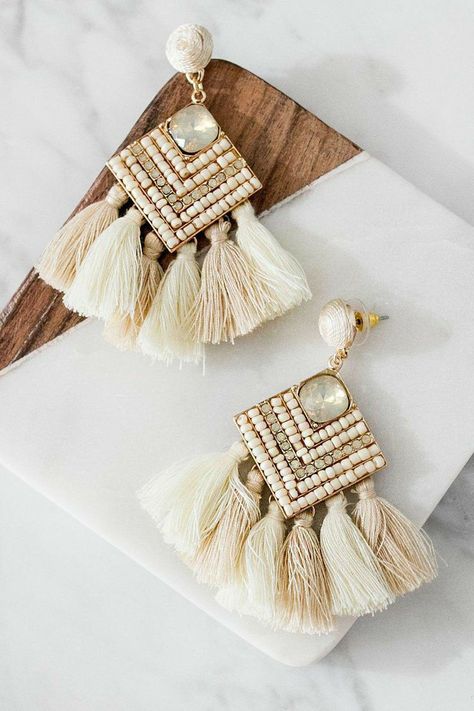 Handmade Jwellary Idea, Anting Manik, Gold Bar Earrings Studs, Trending Crafts, Diy Fabric Jewellery, Ivory Earrings, Indian Jewellery Design Earrings, Fabric Earrings, Thread Earrings