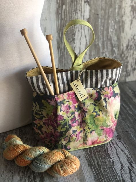 Handmade Fabric Purses, Sewing Activities, Knitting Needle Storage, Handcrafted Handbags, Local Yarn Shop, Sewing Circles, Project Bags, Tote Bags Sewing, Fabric Tote Bags