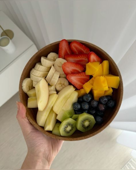 Eat Fruits Aesthetic, Eating Fruits Aesthetic, Personal Goals Aesthetic, Fruits Salad Aesthetic, Eat Fruit Aesthetic, Good Healthy Foods Aesthetic, Good Food Vision Board, Eating Clean Vision Board, Healthy Fruit Aesthetic