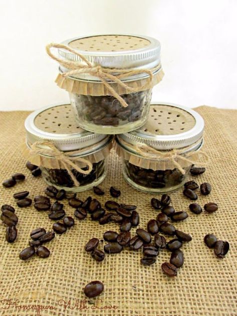 35 DIY Ideas for The Coffee Lover https://diyjoy.com/diy-ideas-coffee-lover/ Diy Air Freshner, Centerpiece Candles, Candles Coffee, Kitchen Table Centerpiece, Coffee Candle, Roasted Coffee Beans, Coffee Uses, Paper Cupcake, Coffee Drinkers