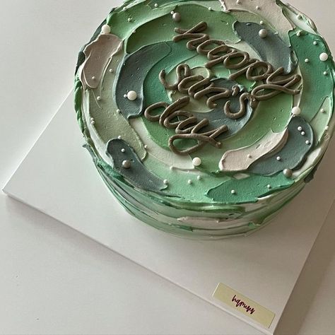 Dark Green Cake Aesthetic, Birthday Cake Aesthetic Green, Green Cake Aesthetic, Birthday Cake Green, Minimalistic Cakes, Army Birthday Cakes, Green Birthday Cakes, Army Cake, Cakes Simple