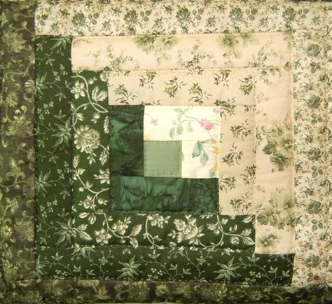 log cabin quilt green | ... Queen Barn Raising Variation of Log Cabin Quilt in Green & Light Tan: Log Cabin Patchwork, Quilt Green, Block Layout, Log Cabin Ideas, Log Cabin Quilt Pattern, Log Cabin Designs, Log Cabin Quilt Blocks, Cabin Quilt, Green Queen