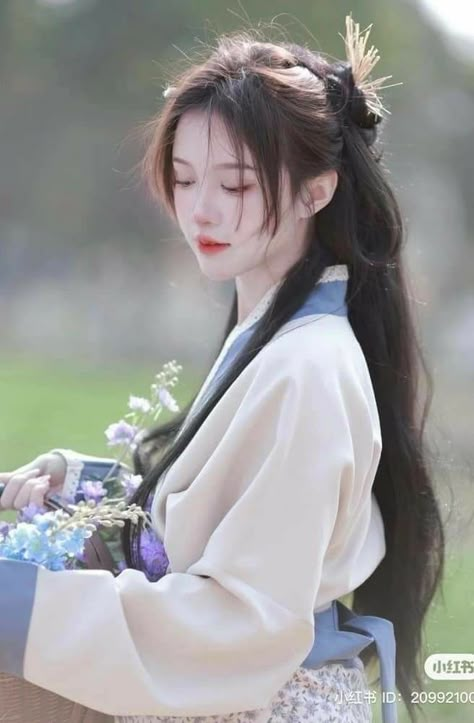 Japanese Hairstyle Traditional, Hanfu Princess, Ancient Chinese Hairstyles, Trendy Curtain Bangs, Traditional Hairstyle, Old Hairstyles, Chinese Hairstyle, Ancient Beauty, Hair Reference