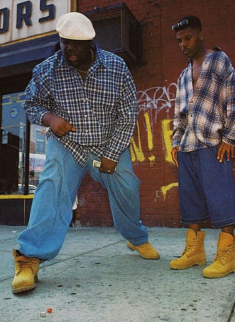 90s Rnb Fashion, 90s Hiphop Fashion, Timberlands Outfit, Biggie Smalls Quotes, Black Timbs, Hip Hop Classics, Timberland Outfits, Vintage Outfits 90s, 90s Hip Hop Fashion