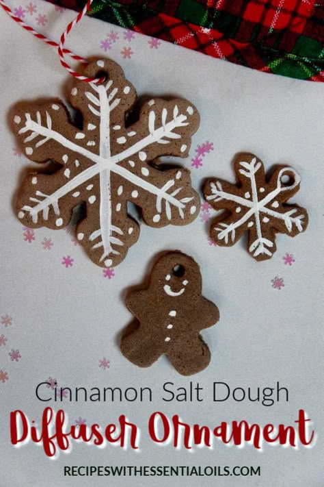 Cinnamon Salt Dough, Salt Dough Christmas, Homemade Christmas Ornaments Diy, Salt Dough Christmas Ornaments, Scented Ornaments, Cinnamon Ornaments, Salt Dough Ornaments, Dough Ornaments, Holiday Crafts Diy