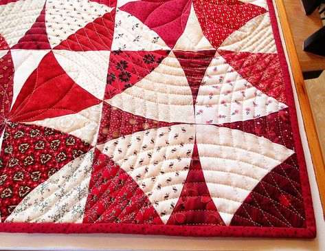 Winding Ways Quilt, Curved Piecing, Drunkards Path Quilt, Sew Kind Of Wonderful, Sea Quilt, Kaleidoscope Quilt, Two Color Quilts, White Quilts, Red And White Quilts