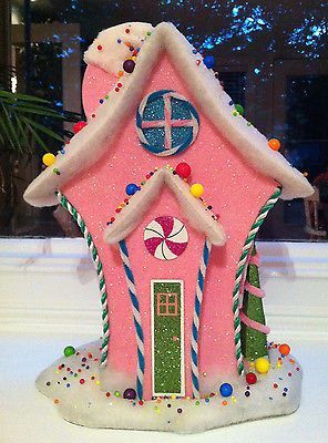 Related image Gingerbread House Props, Pink Gingerbread House, Christmas Tree Pink, Pink Gingerbread, Gingerbread House Parties, Whoville Christmas, Grinch Party, Grinch Christmas Decorations, Candy House