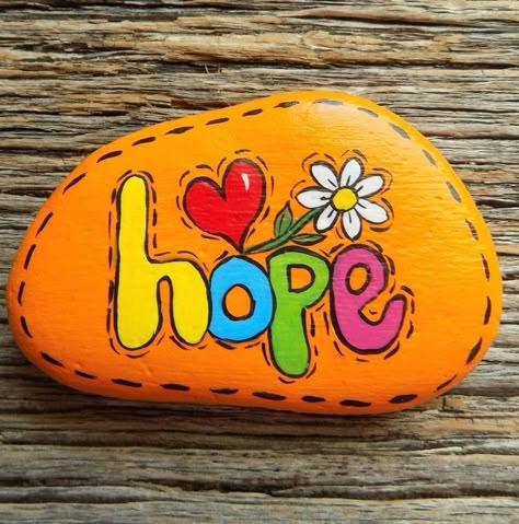 Peace Painted Rocks, Painted Rocks Ideas Creative, Hope Rocks, Summer Rocks, Florida Garden, Inspirational Rocks, Diy Rock Art, Stone Art Painting, Creation Art