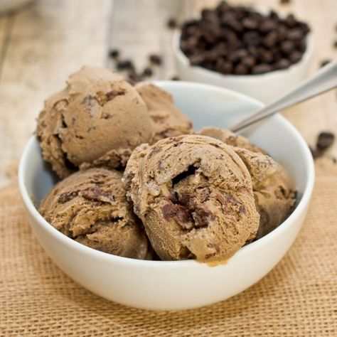 Mocha Chip Ice Cream {Sweet Pea's Kitchen} Vegan Coffee Ice Cream, Homemade Mocha, Creamy Coffee, Coffee Ice Cream, Peanut Butter Chips, Nice Cream, Ice Cream Maker, Homemade Ice, Chocolate Ice Cream