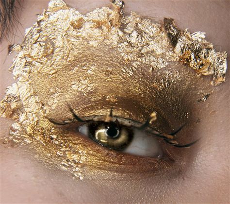 Makeup your Jangsara: Collection of crazy looks Fantasy Make-up, Make Up Gold, Golden Eyes, Gold Makeup, Gold Aesthetic, Trendy Makeup, Fantasy Makeup, Creative Makeup, An Eye