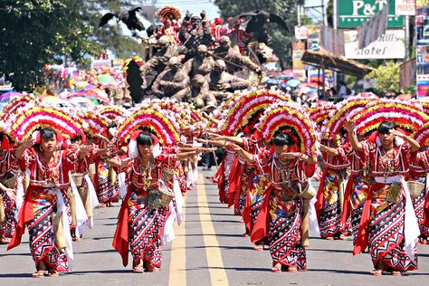 Derived from the Binukid word ‘amul” which means to gather for a purpose, the Kaamulan is a tribal cultural festival that was originally held in the month of September in Malaybalay City. Visit www.philippinetouristattractions.com for more. Kadayawan Festival Costume, Kaamulan Festival, Kadayawan Festival, Masskara Festival, Cagayan Valley, March Images, Sinulog Festival, Team Green, Month Of September