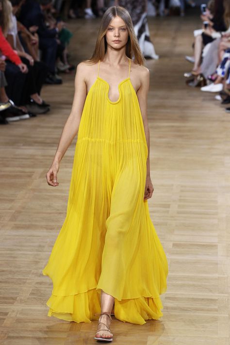 Chloé Dress, Resort Maxi Dress, Dress Runway, Chloe Fashion, Chloe Clothing, Chloe Dress, Summer Lovin, Yellow Fashion, Wearing Clothes