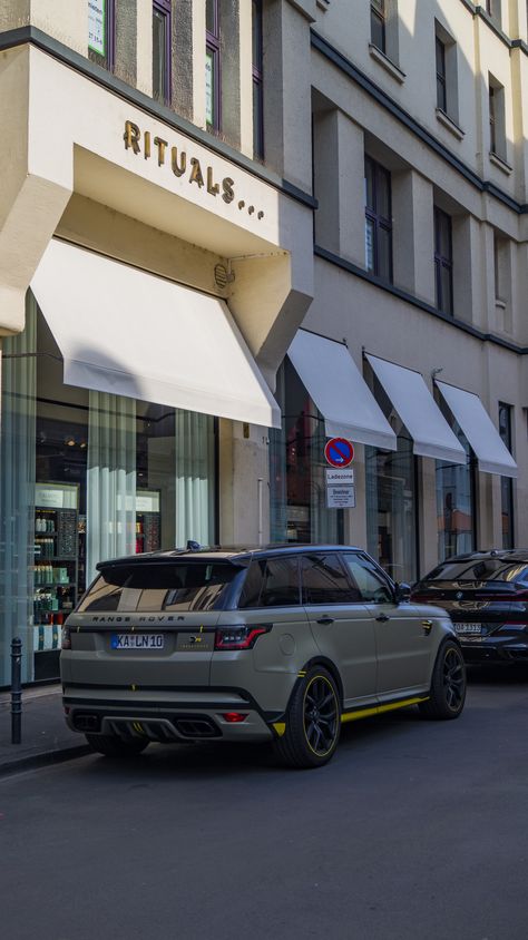 Range Rover Wallpaper Iphone, Range Rover Wallpaper, Mercedes Benz Glc Coupe, Photo Tiktok, Range Rover Svr, Car Iphone Wallpaper, Luxury Jets, Cars Wallpapers, Mercedes Benz Glc