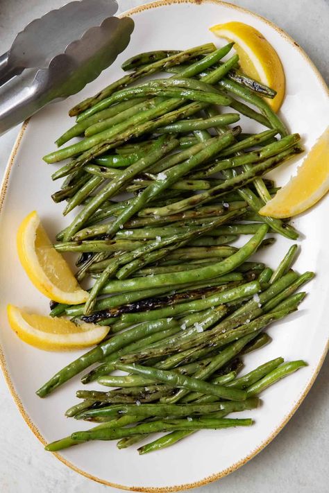 Green Bean Aesthetic, Grilled Green Bean Recipes, Feelgoodfoodie Recipes, Victorian Food, Grilled Green Beans, Healthy Mashed Potatoes, Seasoned Green Beans, Burger Side Dishes, Grilled Vegetable Recipes