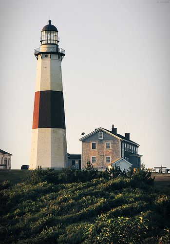 Montauk Lighthouse Montauk Lighthouse Tattoo, Montauk Beach, Montauk Ny, Montauk Lighthouse, Hamptons New York, Paradise Places, South Hampton, Lighthouses Photography, New York Aesthetic