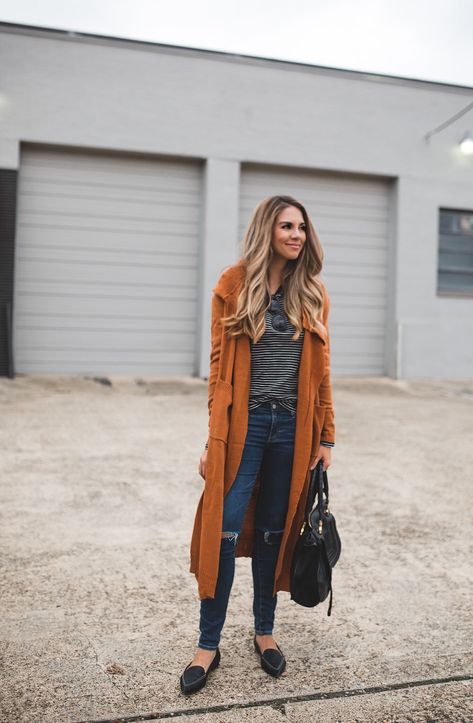 Fall is easily my favorite season to dress for. Cozy scarves, light layers and moto jackets are just a few of my go-to staples of the season. And since the weather in Dallas has been unseasonably warm, this maxi cardigan is the perfect addition. The color is perfect for Fall and I love the long length.  On … Orange Cardigan Outfit, Cardigan Outfit Ideas, Long Cardigan Outfit, Orange Cardigan, Cardigan Outfit, Kimono Sweater, Dallas Fashion, Maxi Cardigan, Cozy Scarf