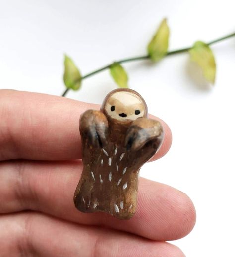 Etsy.com/chloeyscustoms Air Dry Clay miniature figurine sloth  Planter decor Air Dry Clay Sculpture Ideas Cute, Animal Air Dry Clay, Air Dry Clay Miniatures, Clay Sloth, Air Dry Clay Figures, Sloth Planter, Mini Pottery, Planter Decor, Clay Model