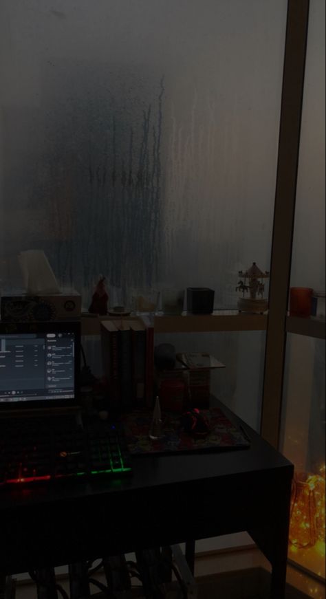 rain, gloomy, cozy Rainy Afternoon Aesthetic, Cozy Rainy Night Aesthetic, Cozy Rainy Day Aesthetic, Cozy Rainy Day Aesthetic Bedroom, Rainy Day Inside Aesthetic, Rainy Night Cozy Room, Comfy Bed Aesthetic Rainy Day, Cuddle Weather, Cozy Rainy Day